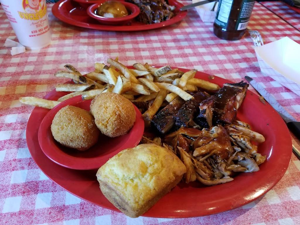 Uncle Bubs BBQ & Catering | restaurant | 132 S Cass Ave, Westmont, IL 60559, USA | 6304939000 OR +1 630-493-9000