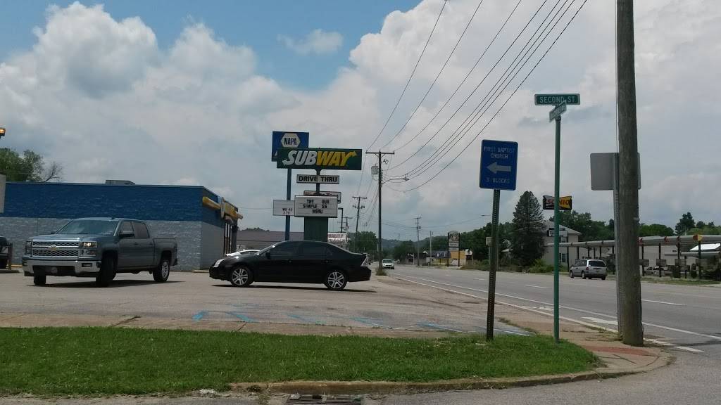 Subway | restaurant | 133 MacCorkle Ave SW, St Albans, WV 25177, USA | 3047225522 OR +1 304-722-5522
