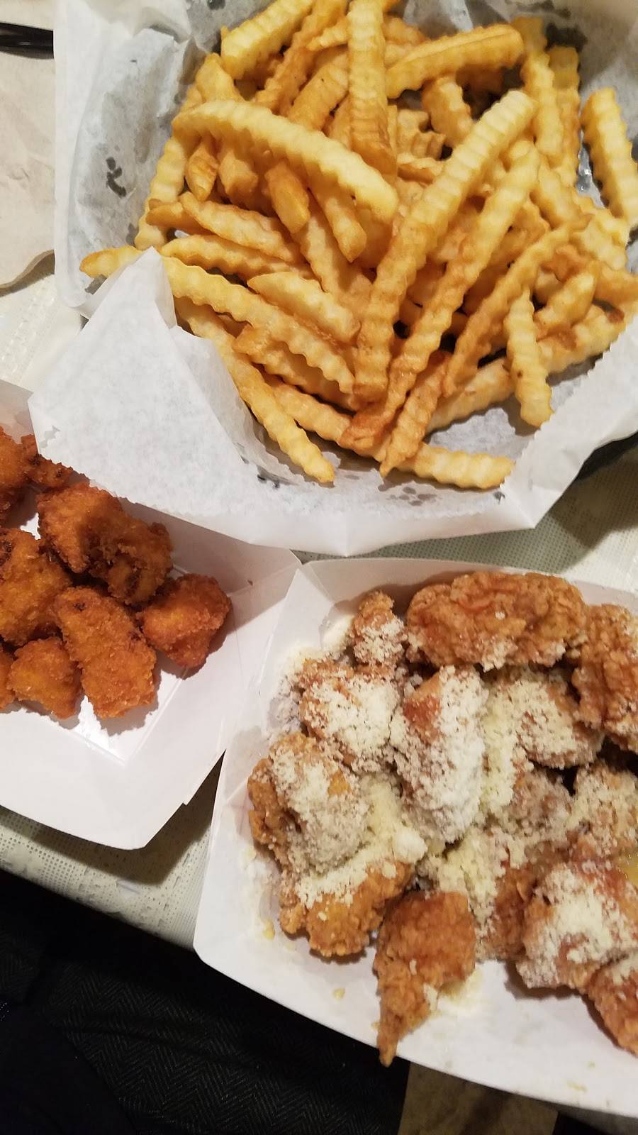 Melody Mill | restaurant | 11921 WI-52, Birnamwood, WI 54414, USA | 7154492000 OR +1 715-449-2000