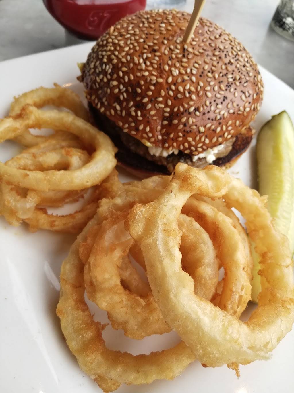 Ri Ra Georgetown | restaurant | 3125 M St NW, Washington, DC 20007, USA | 2027512111 OR +1 202-751-2111