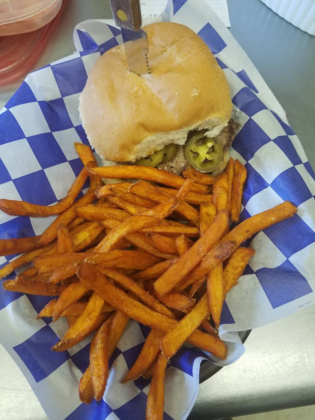 Sazs Pub and Pizza | restaurant | S720 US-41, Stephenson, MI 49887, USA | 9067534333 OR +1 906-753-4333