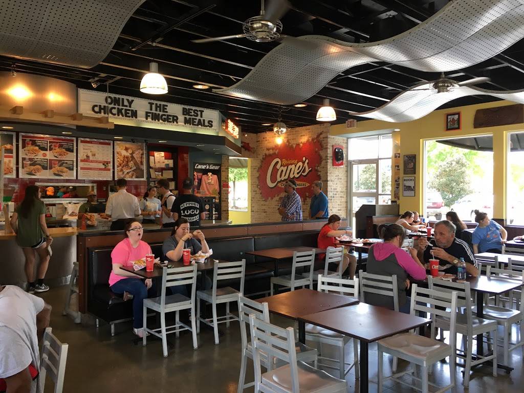 Raising Canes Chicken Fingers | meal takeaway | 1335 S Union St, Opelousas, LA 70570, USA | 3379480866 OR +1 337-948-0866