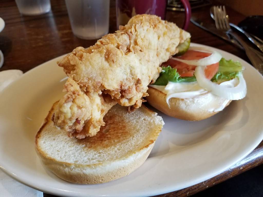 Crossroads Family Restaurant | restaurant | 615 US-50, Versailles, IN 47042, USA | 8126893000 OR +1 812-689-3000