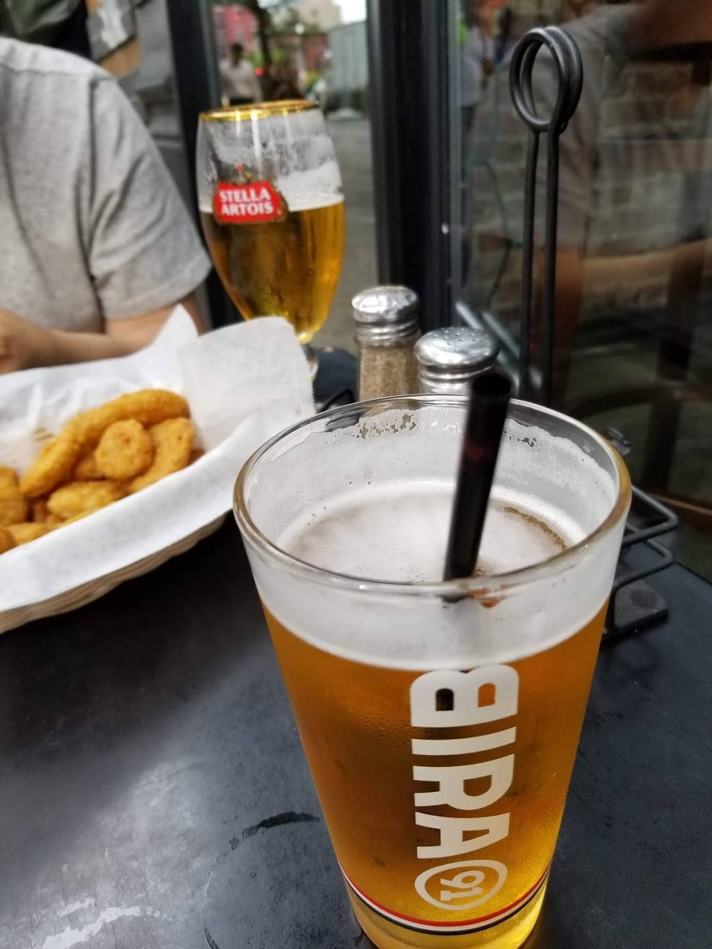 Mr Biggs Bar & Grill | restaurant | 596 10th Ave, New York, NY 10036, USA | 2122462030 OR +1 212-246-2030