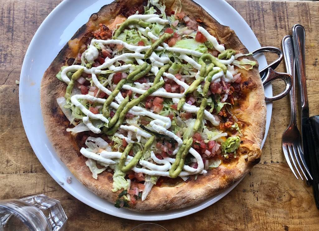 Industria Pizzeria + Bar | restaurant | 100 Rue Peel, Montréal, QC H3C 0L8, Canada | 5149314545 OR +1 514-931-4545