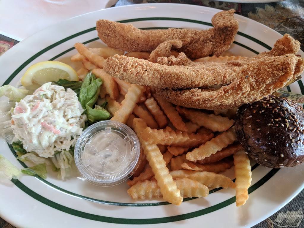 Zs Villa | restaurant | 42 Piquette Ave, Detroit, MI 48202, USA | 3138742680 OR +1 313-874-2680