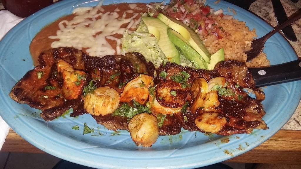 Habaneros Mexican Grill | restaurant | 100 Lincoln St, Carthage, MO 64836, USA | 4172379335 OR +1 417-237-9335