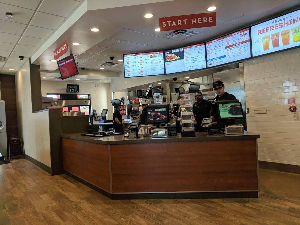 Wendys | restaurant | 705 N Main St, Corona, CA 92880, USA | 9517352739 OR +1 951-735-2739