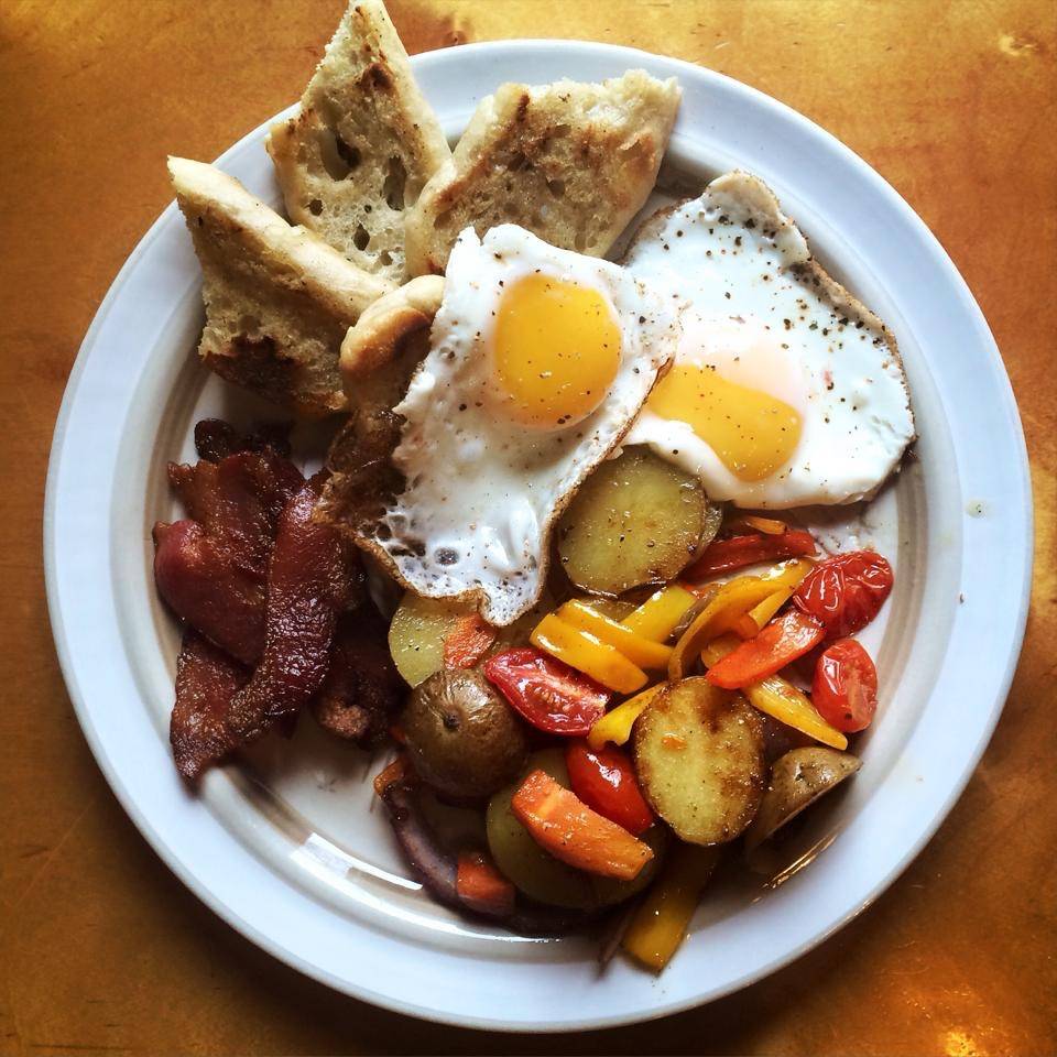 The Beanhive | cafe | 124 E Simmons St, Galesburg, IL 61401, USA | 3093440200 OR +1 309-344-0200