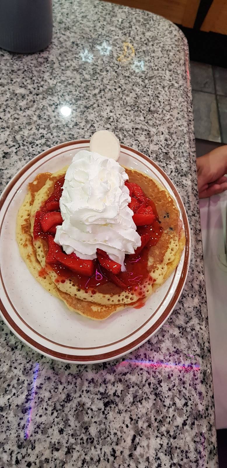 Gold Roc Diner | restaurant | 61 Kane St, Hartford, CT 06119, USA | 8602369366 OR +1 860-236-9366