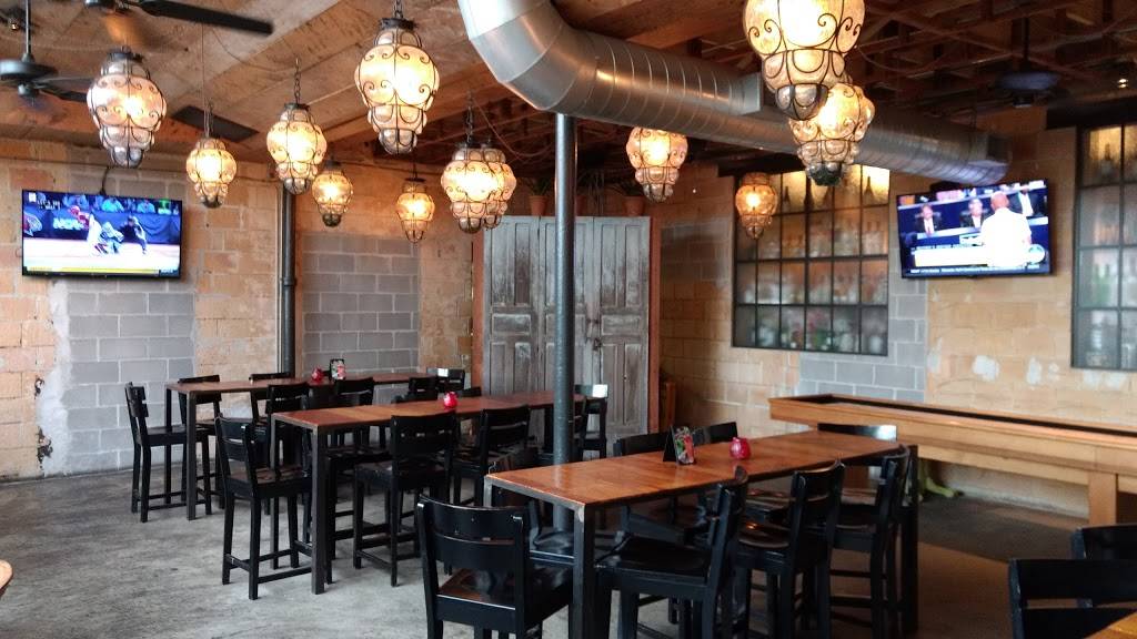 La Grange | restaurant | 2517 Ralph St, Houston, TX 77006, USA | 8329624745 OR +1 832-962-4745