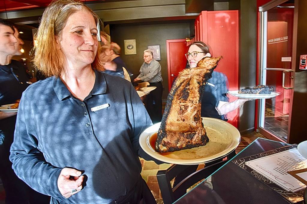 Damiens On The Lake | restaurant | 31 Lakeside Dr, Harveys Lake, PA 18618, USA | 5705190389 OR +1 570-519-0389