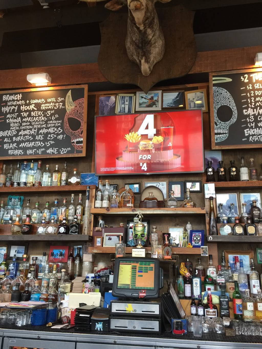 BelAir Cantina | restaurant | 1935 N Water St, Milwaukee, WI 53202, USA | 4142262245 OR +1 414-226-2245