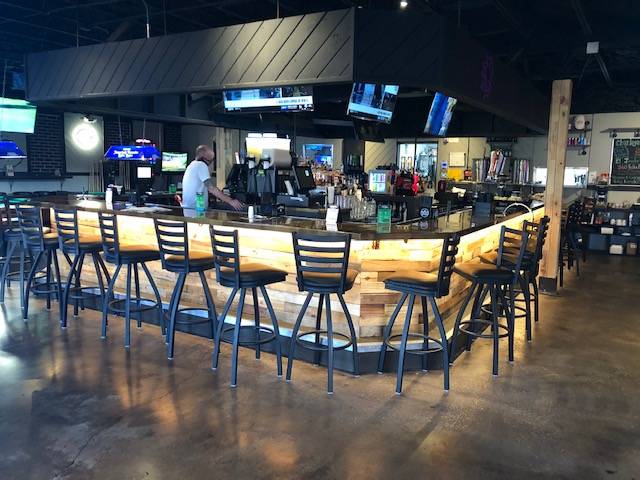 Charleys American Bar And Restaurant | night club | 4030 W Waters Ave, Tampa, FL 33614, USA | 8133041511 OR +1 813-304-1511