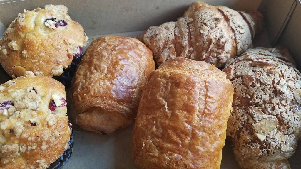 Coffee Barn | cafe | 392 Danbury Rd, Wilton, CT 06897, USA | 2036656909 OR +1 203-665-6909