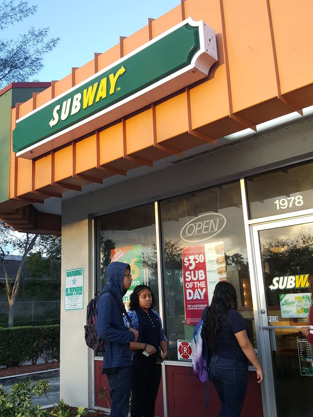 Subway Restaurants | restaurant | 1978 Lake Worth Rd, Lake Worth, FL 33461, USA | 5615880883 OR +1 561-588-0883