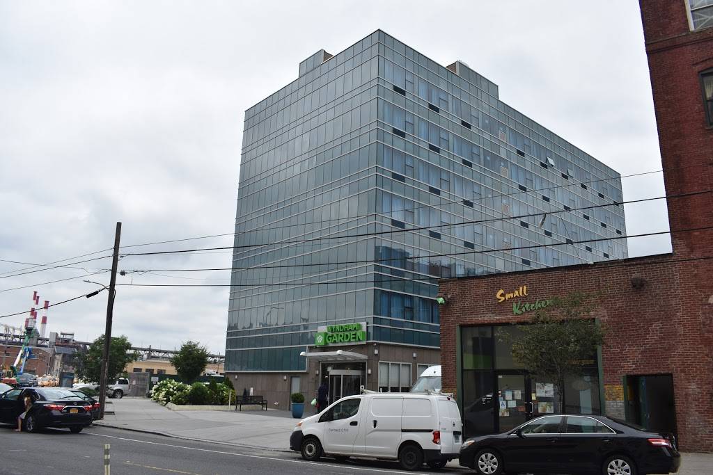 Small Kitchen | cafe | 44 37 Vernon Blvd, Long Island City, NY 11101, USA | 7186066200 OR +1 718-606-6200