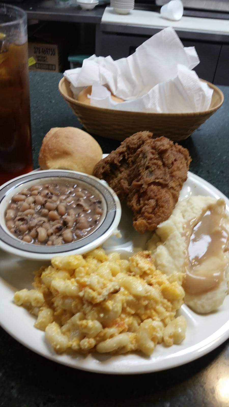 Mama Penns Restaurant | restaurant | 2802 N Main St, Anderson, SC 29621, USA | 8642261545 OR +1 864-226-1545