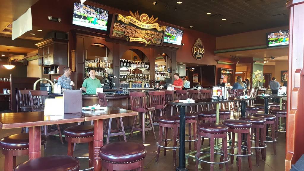 Great Dane Pub & Brewing Co. - Hilldale | restaurant | 357 Price Pl, Madison, WI 53705, USA | 6086619400 OR +1 608-661-9400