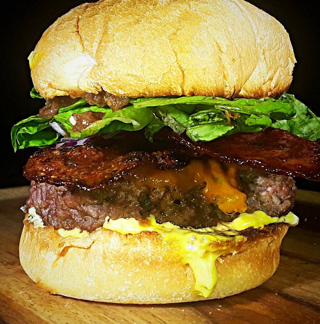 Twizted Burger Company | restaurant | 249 W Dundee Rd, Buffalo Grove, IL 60089, USA | 8476686316 OR +1 847-668-6316