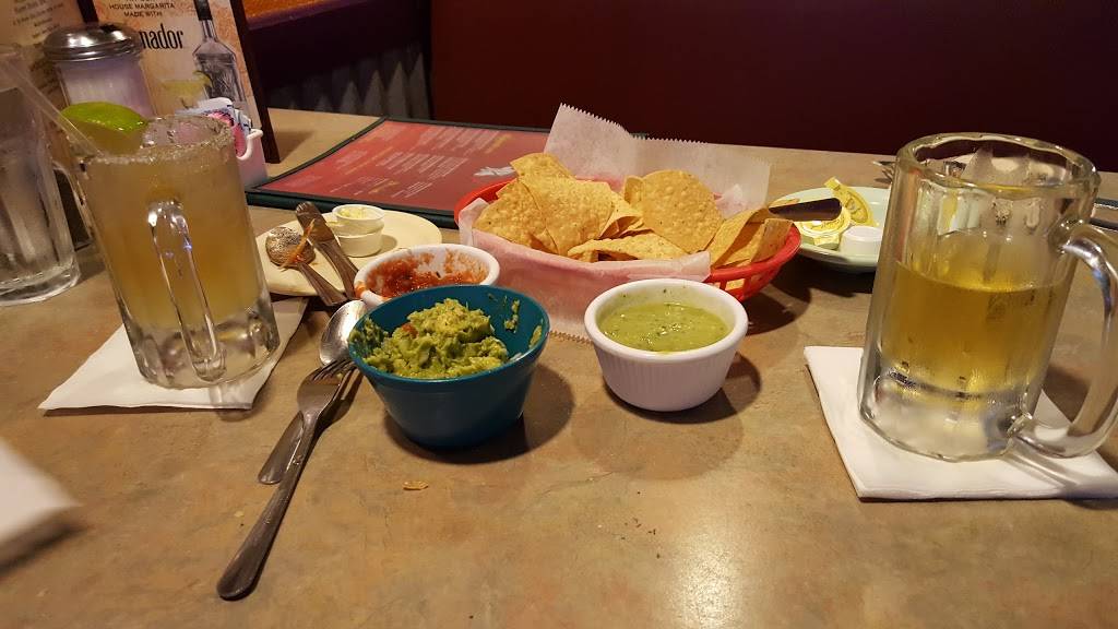 Barcenas | restaurant | 11013 Delany Rd, La Marque, TX 77568, USA | 4099089800 OR +1 409-908-9800