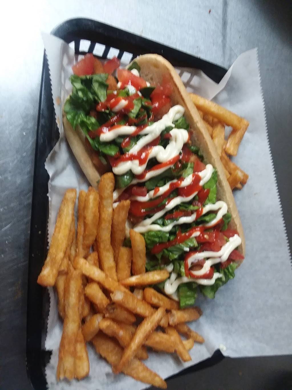 Wingz & More | restaurant | 113 W Kansas St, Liberty, MO 64068, USA | 8168838835 OR +1 816-883-8835