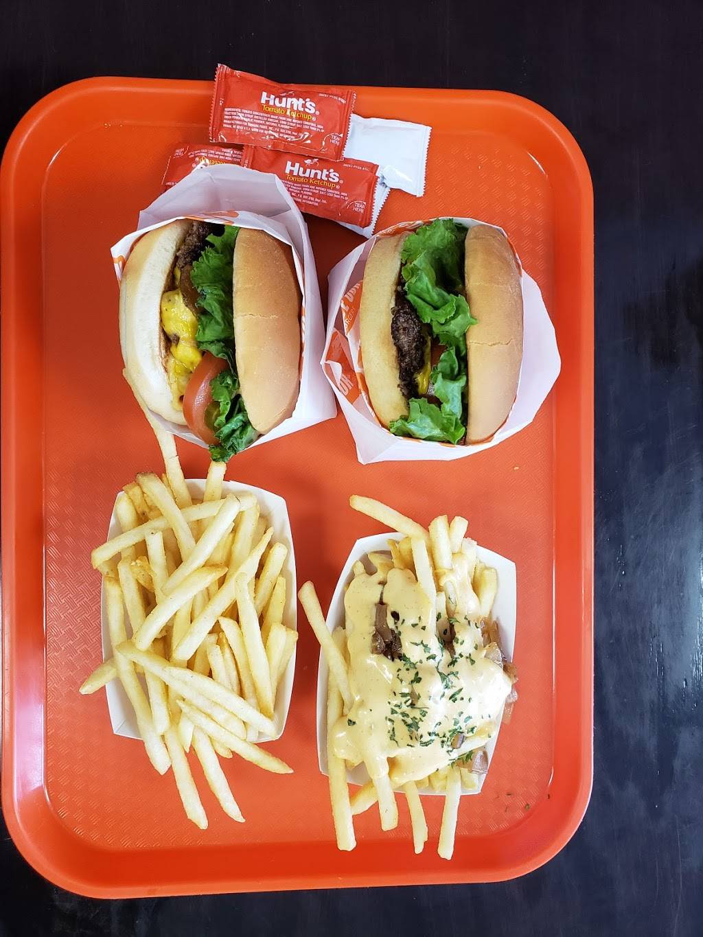 Orange Cow Burgers | restaurant | 955 N Resler Dr ste 110, El Paso, TX 79912, USA | 9153000251 OR +1 915-300-0251