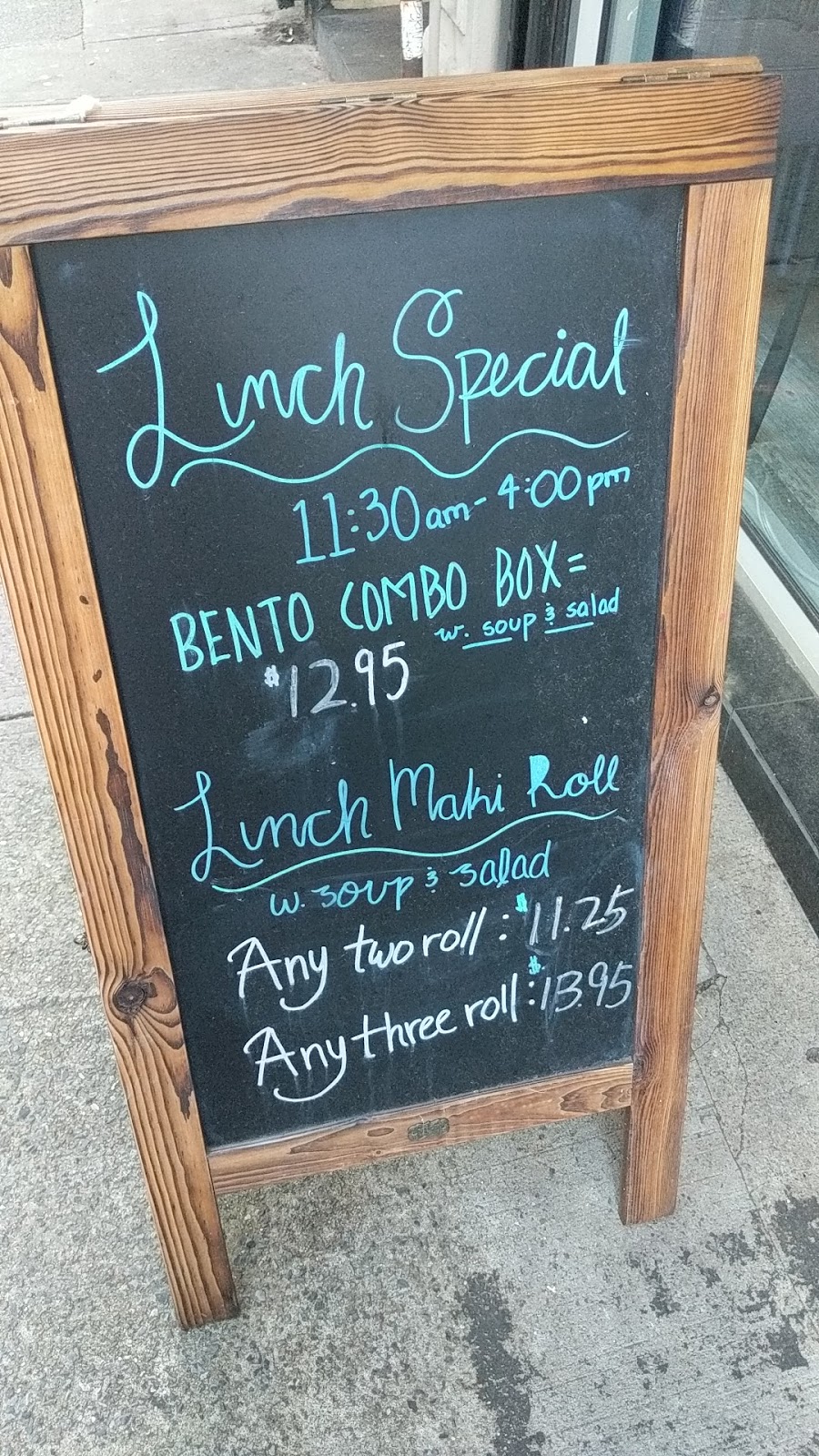 Mura Sushi | restaurant | 370 5th Ave, Brooklyn, NY 11215, USA | 7189651288 OR +1 718-965-1288