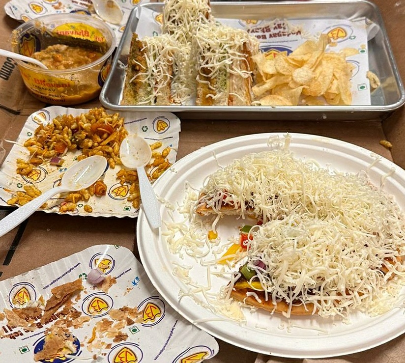 Jay Bhavani Vadapav | restaurant | 1165 Barrington Rd, Hoffman Estates, IL 60169, USA | 2246539302 OR +1 224-653-9302