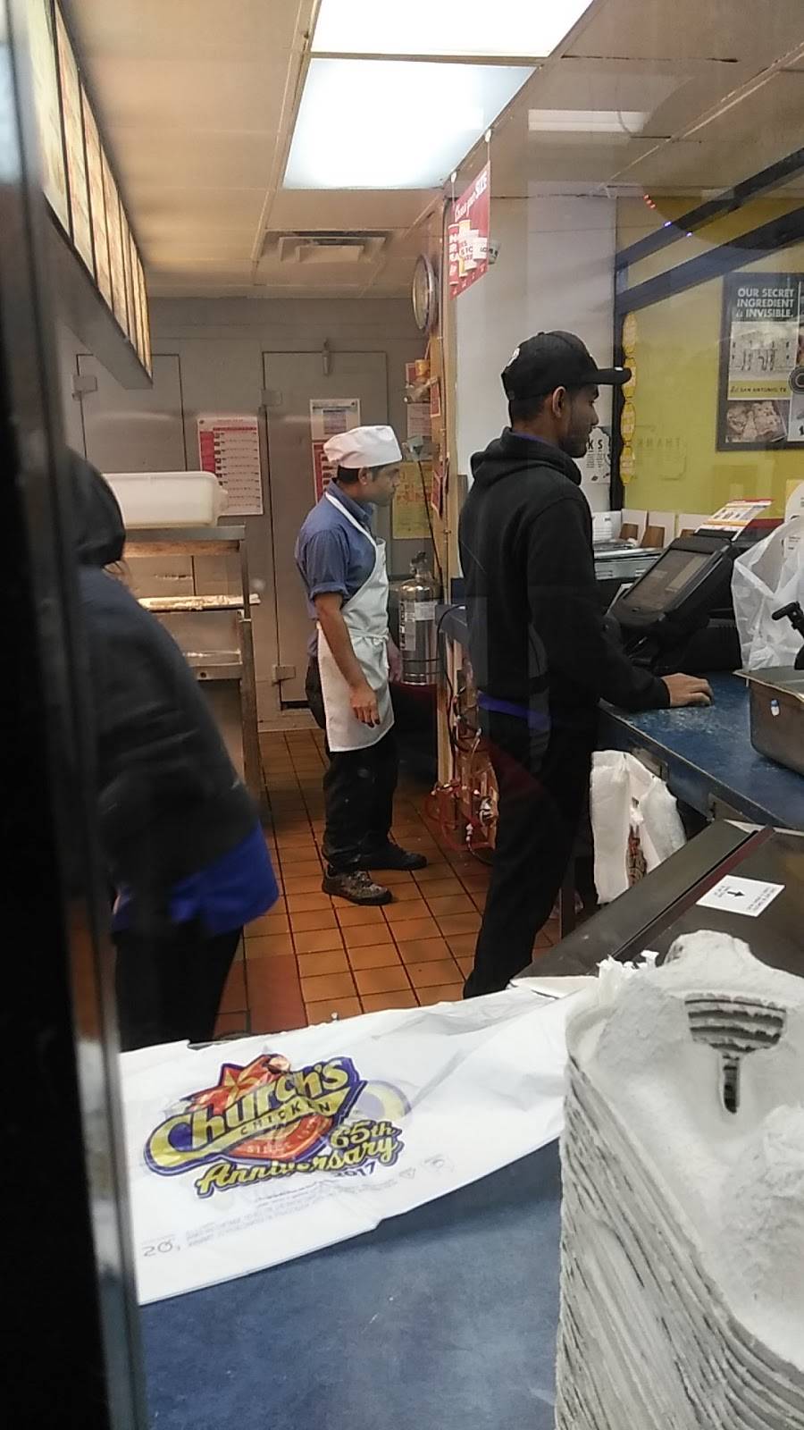 Churchs Chicken | restaurant | 19741 W McNichols Rd, Detroit, MI 48219, USA | 3135328267 OR +1 313-532-8267