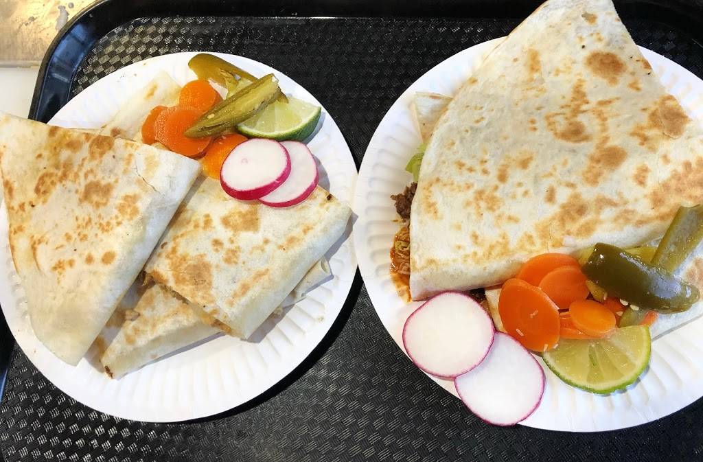 El Grullito | restaurant | 1687 N California St #3, Stockton, CA 95204, USA | 2093234305 OR +1 209-323-4305