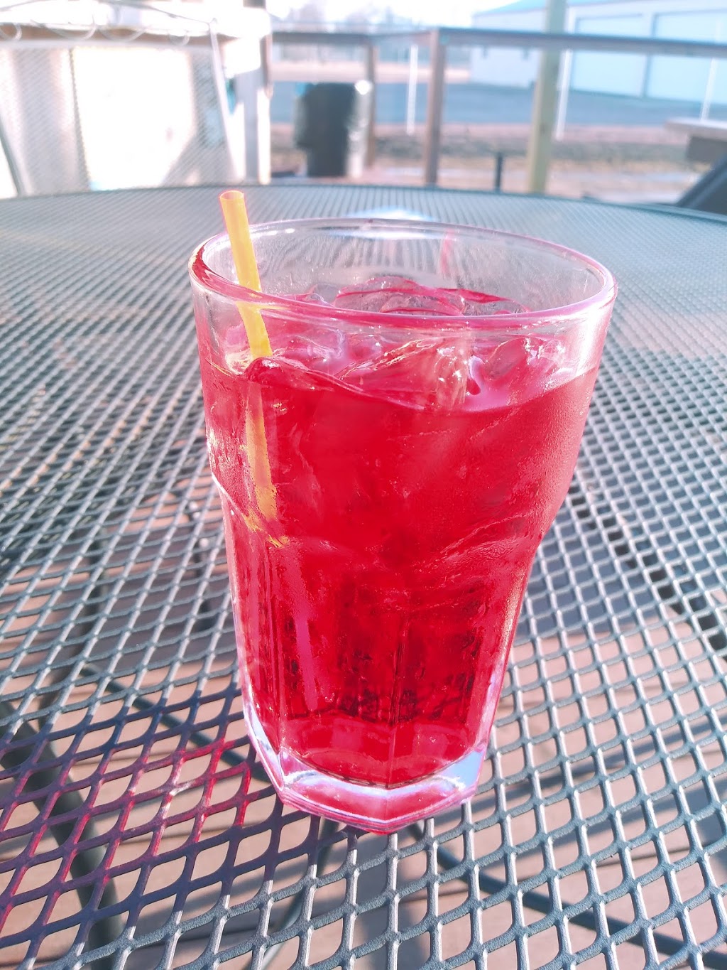 Stringers Bar & Grill | restaurant | 3703 W 8th St, Yankton, SD 57078, USA | 6056892424 OR +1 605-689-2424