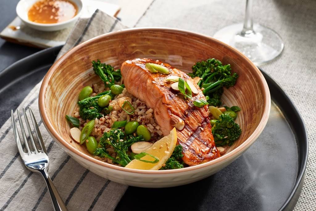 The Bistro – Eat. Drink. Connect.® | restaurant | 1295 Cinema Way, Benton Harbor, MI 49022, USA | 2692103000 OR +1 269-210-3000