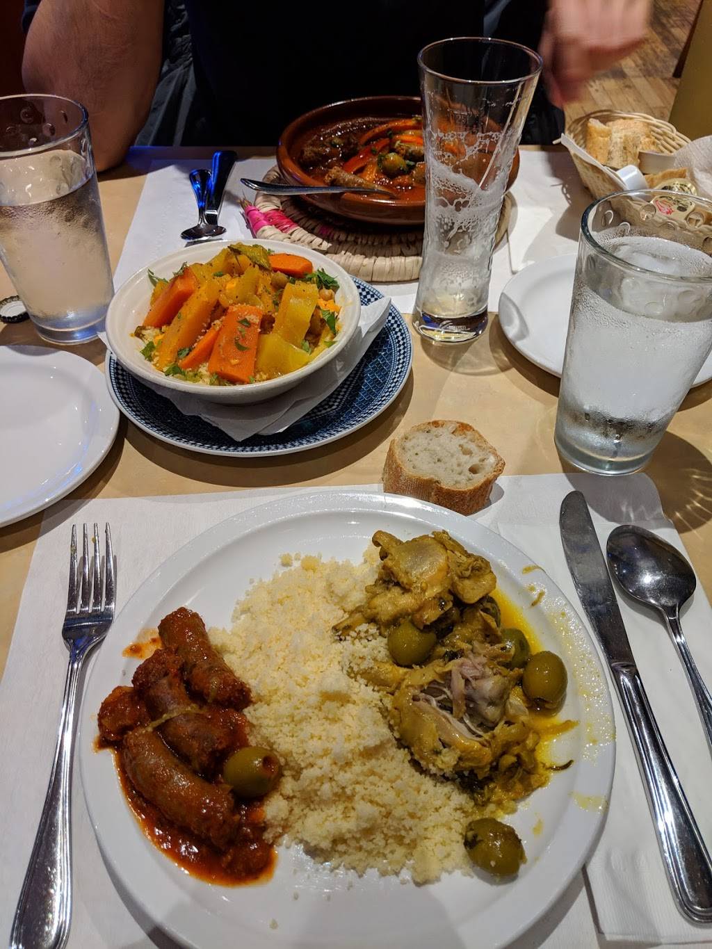 Chez Fatima | restaurant | 125 Prom. du Portage, Gatineau, QC J8X 2K2, Canada | 8197717568 OR +1 819-771-7568