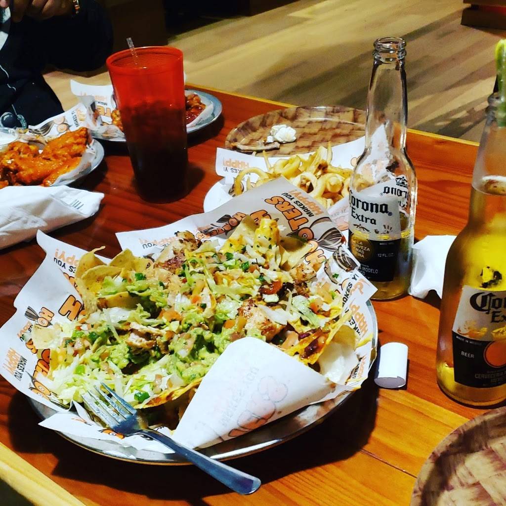 Hooters | restaurant | 404 E Broadway, Bloomington, MN 55425, USA | 9528543110 OR +1 952-854-3110