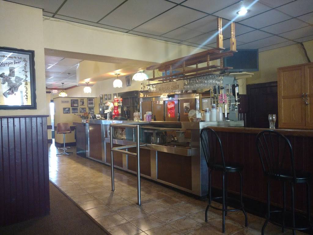 Mount Royal Tavern & Restaurant | restaurant | 187 Main St S, Mount Forest, ON N0G 2L0, Canada | 5193231461 OR +1 519-323-1461