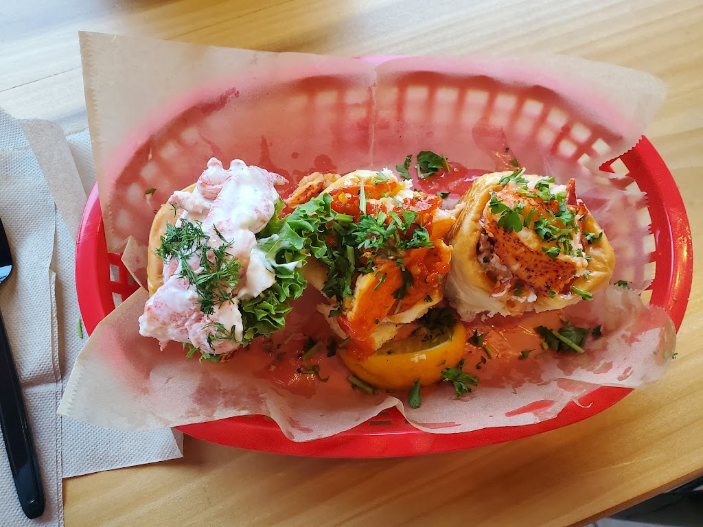 Lobster Babe | restaurant | 466 Westcott St, Syracuse, NY 13210, USA | 3155223299 OR +1 315-522-3299