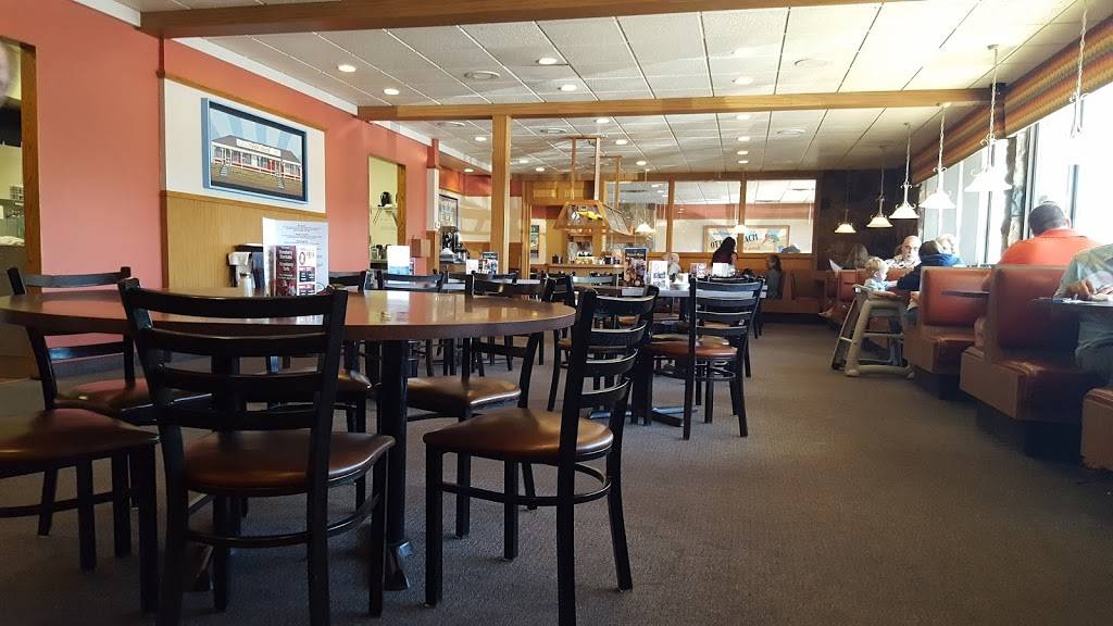 Russ Restaurant | restaurant | 210 N River Ave, Holland, MI 49424, USA | 6163926300 OR +1 616-392-6300