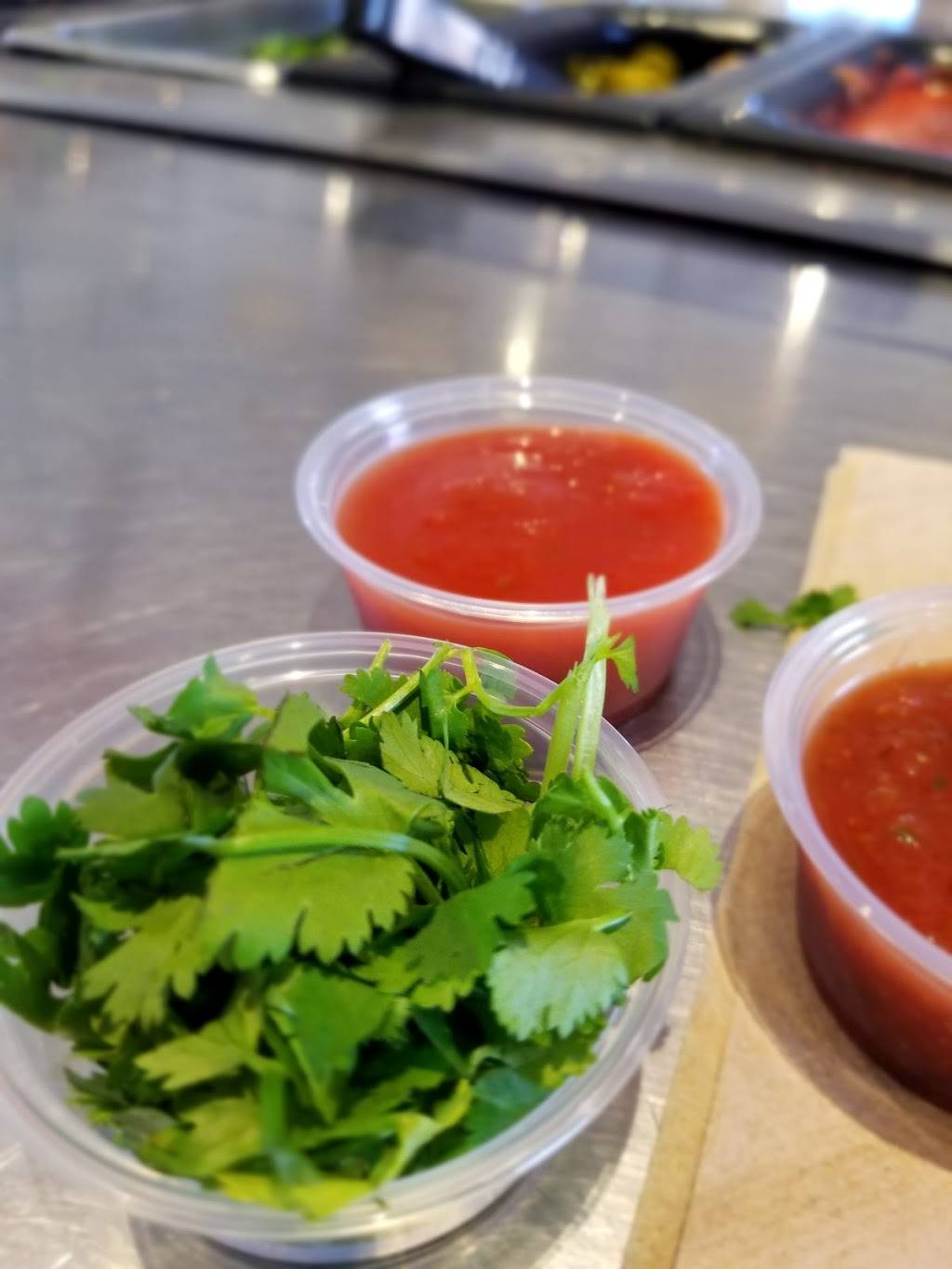 Taco Bueno | restaurant | 1419 N Collins St, Arlington, TX 76011, USA | 8178019127 OR +1 817-801-9127