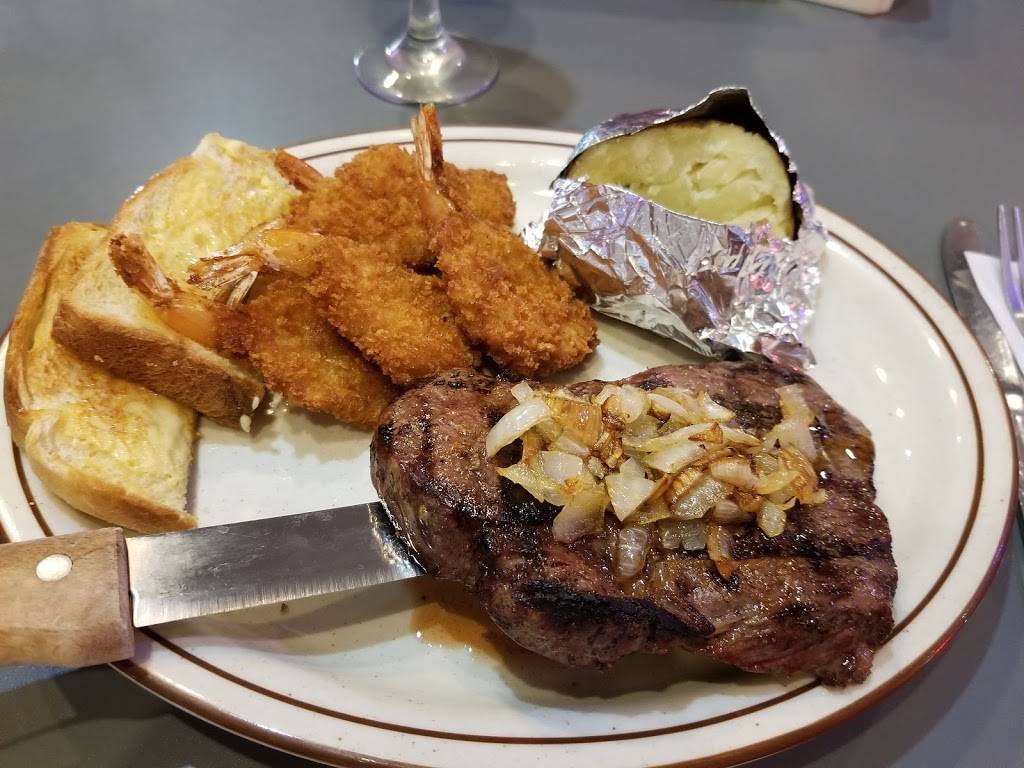 Silvermoon Lounge & Restaurant | restaurant | 1121 W Main St, Perham, MN 56573, USA | 2183463800 OR +1 218-346-3800