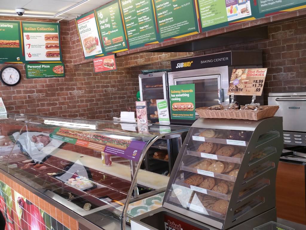 Subway | restaurant | 6731 Annapolis Rd, Landover Hills, MD 20784, USA | 3017729317 OR +1 301-772-9317