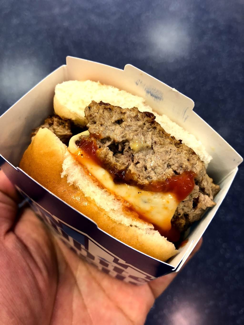 White Castle | restaurant | 43-02 Queens Blvd, Sunnyside, NY 11104, USA | 7187862475 OR +1 718-786-2475