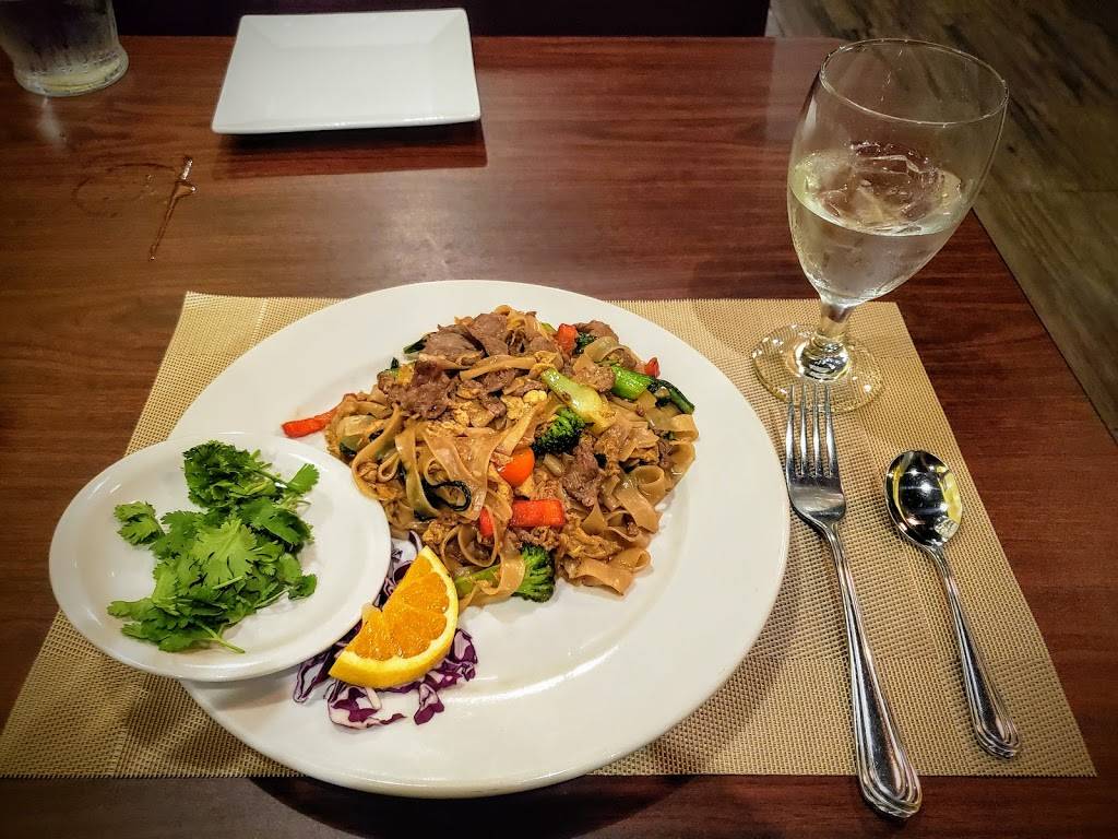 Tuptim Thai | restaurant | 2121 N Rock Rd #300, Wichita, KS 67206, USA | 3167682550 OR +1 316-768-2550