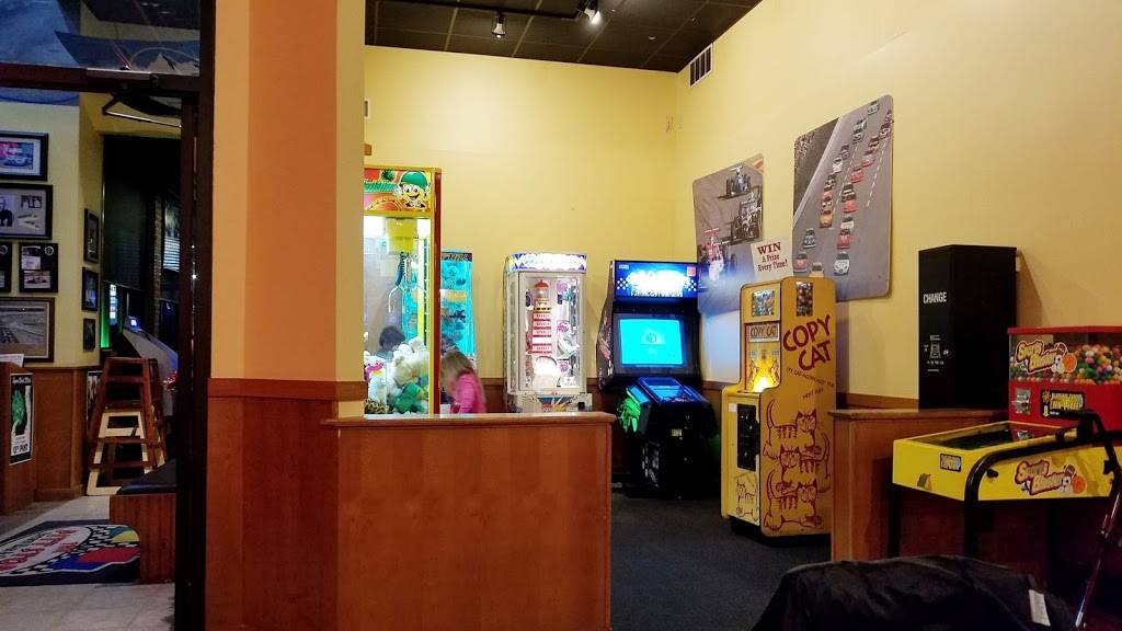 Samuel Mancinos Italian Eatery | restaurant | 13020 IN-23, Granger, IN 46530, USA | 5742439000 OR +1 574-243-9000