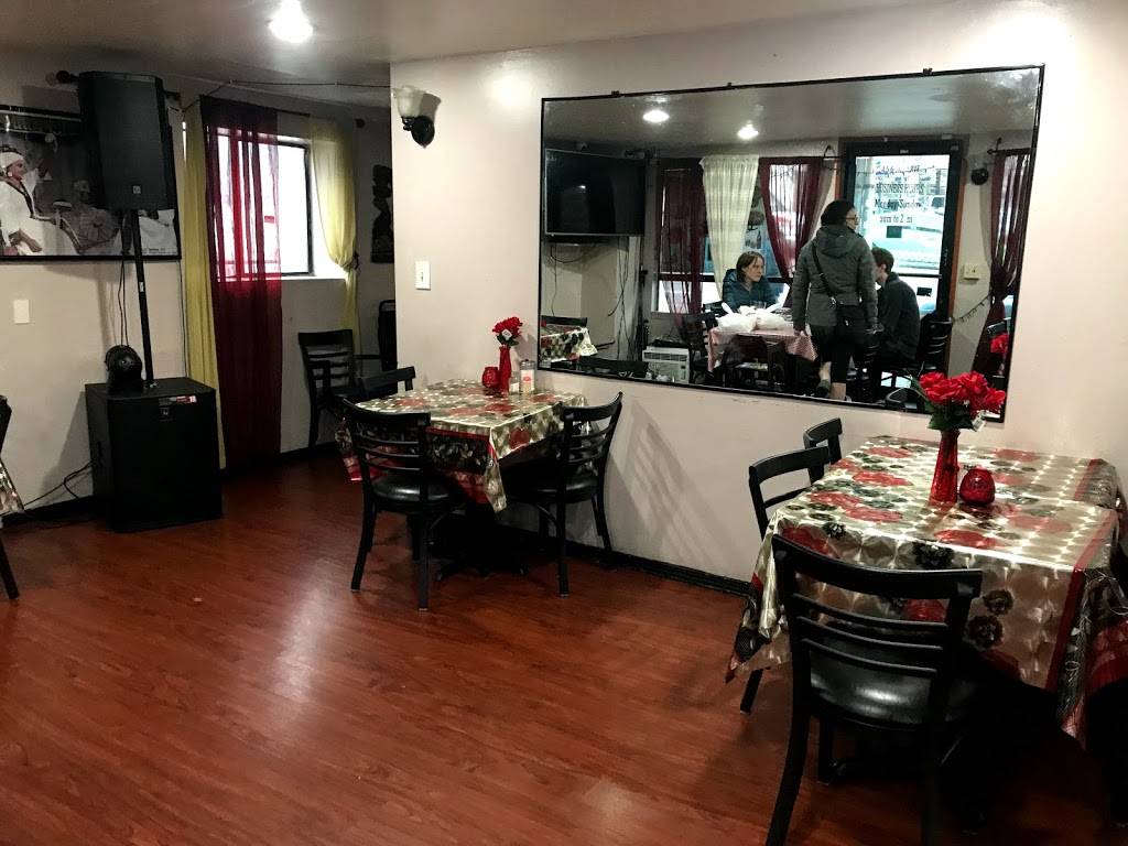 Blue Nile Ethiopian Restaurant | restaurant | 456 12th Ave, Seattle, WA 98122, USA | 2063208501 OR +1 206-320-8501