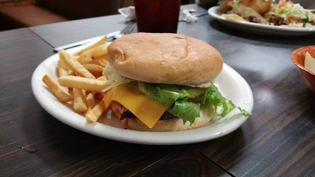 Deep Creek Drive-In | restaurant | 32890 Hilltop Blvd, Running Springs, CA 92382, USA | 9098673700 OR +1 909-867-3700