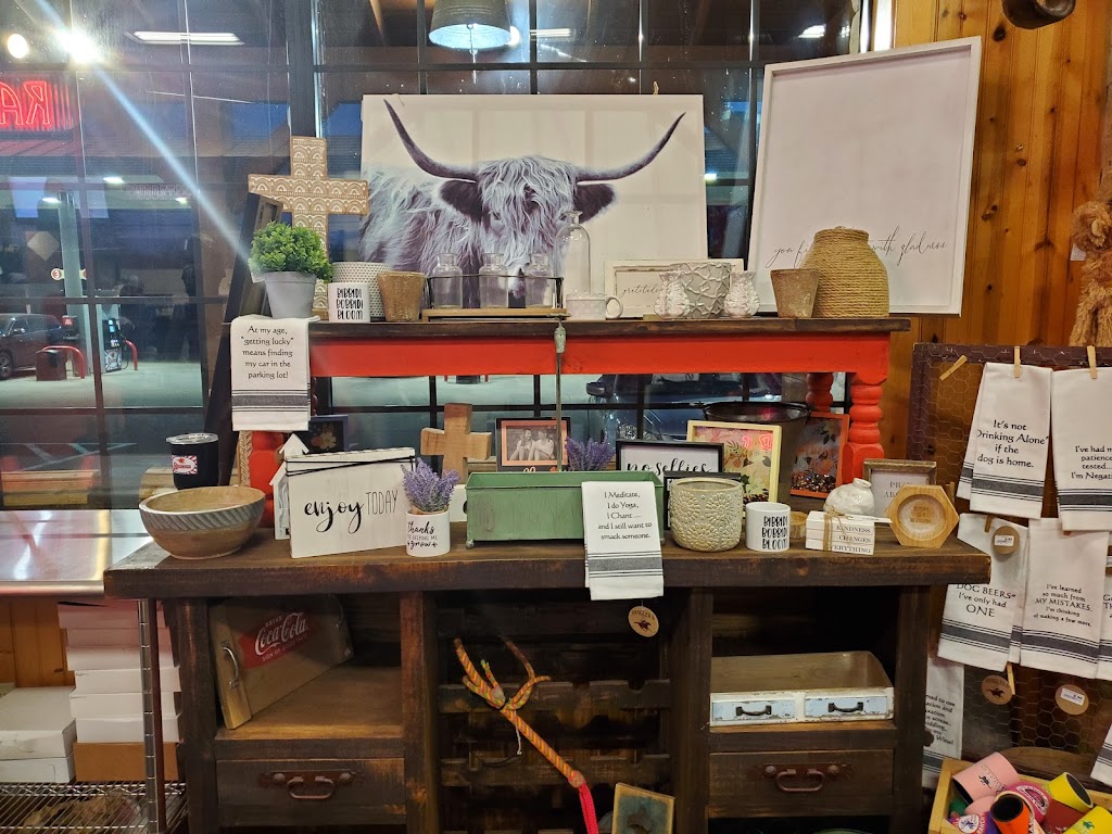 Ranglers Convenience Store #7 | restaurant | 502 W Main St, Hamilton, TX 76531, USA | 2543868903 OR +1 254-386-8903