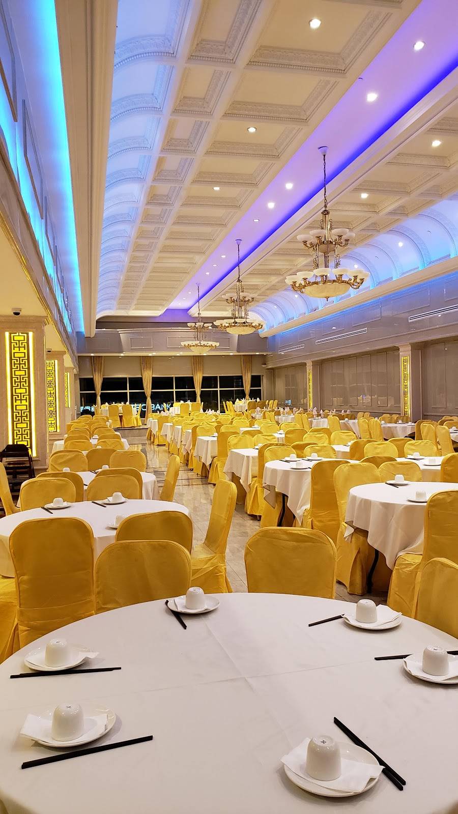 Pacificana | restaurant | 813 55th St, Brooklyn, NY 11220, USA | 7188718180 OR +1 718-871-8180