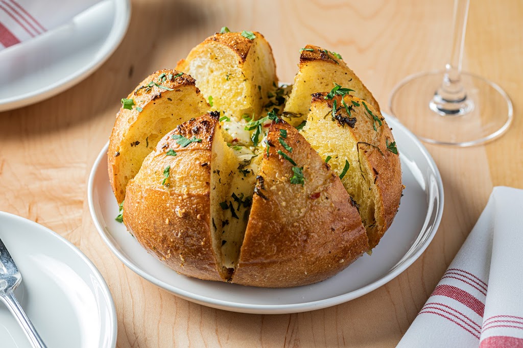 Gussies Handmade Italian | restaurant | 227 W North Ave, Chicago, IL 60610, USA | 3129293091 OR +1 312-929-3091