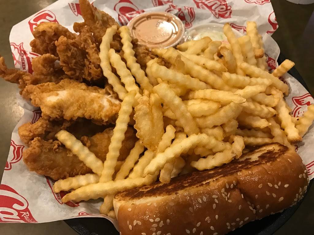 Raising Canes Chicken Fingers | meal takeaway | 9490 Dorchester Rd, Summerville, SC 29485, USA | 8438510600 OR +1 843-851-0600